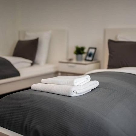 Very Central Convenient Large Ac Place Budapest Luaran gambar