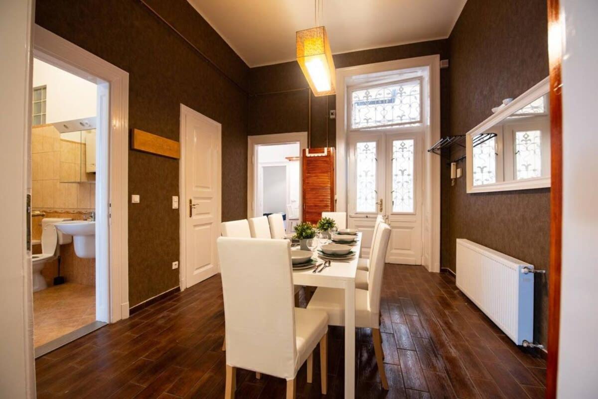 Very Central Convenient Large Ac Place Budapest Luaran gambar
